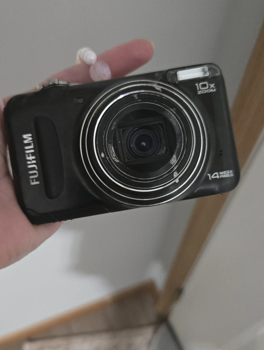 Fujifilm Finepix T190 14 Megapixel Digital Camera-Tested